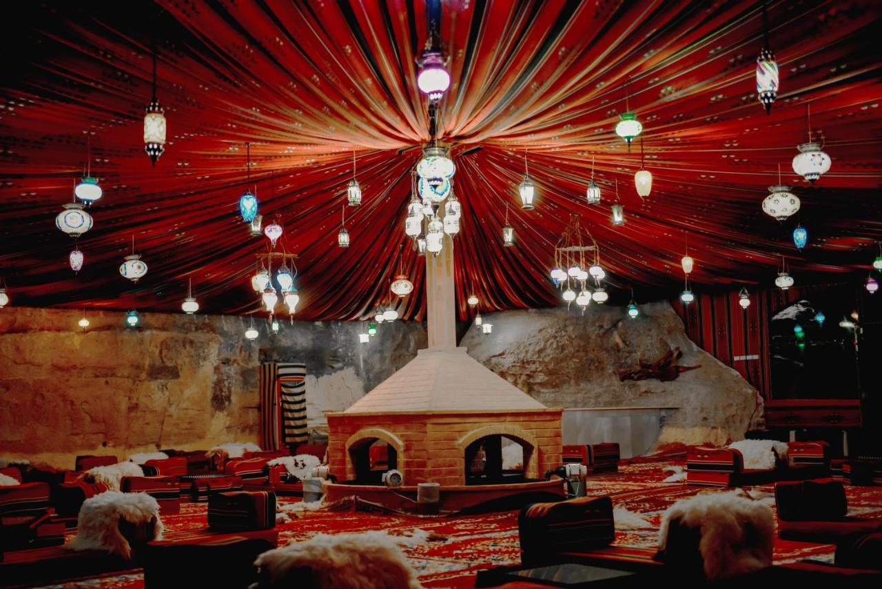 Hotel Little Petra Bedouin Camp à Al Hayy Extérieur photo