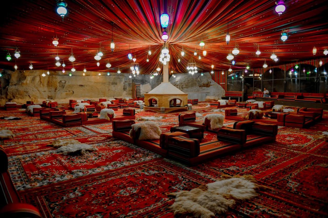 Hotel Little Petra Bedouin Camp à Al Hayy Extérieur photo