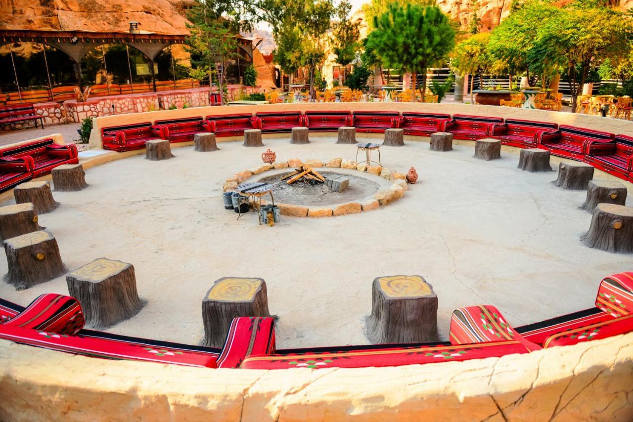 Hotel Little Petra Bedouin Camp à Al Hayy Extérieur photo