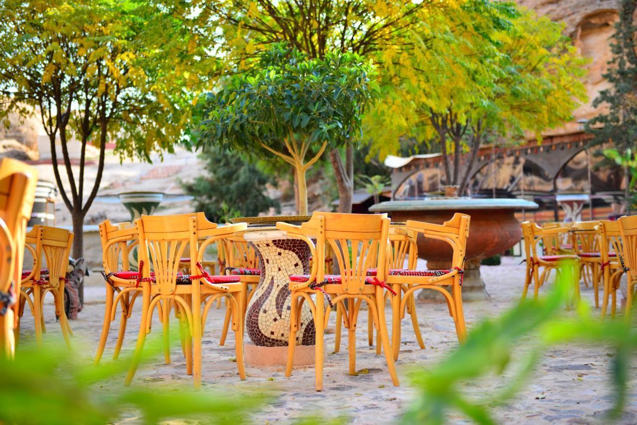 Hotel Little Petra Bedouin Camp à Al Hayy Extérieur photo