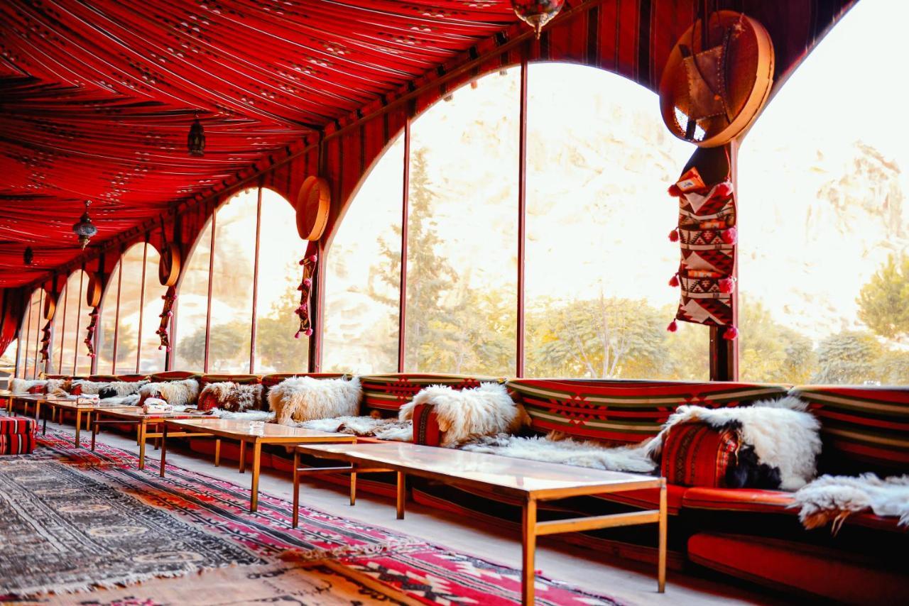 Hotel Little Petra Bedouin Camp à Al Hayy Extérieur photo